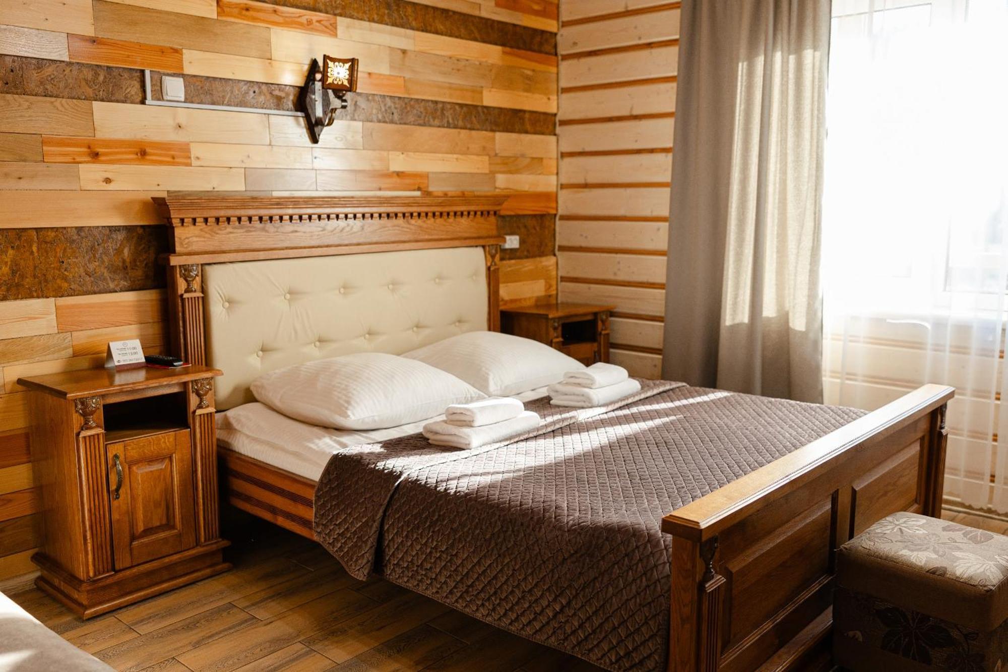 Zatyshok Nad Prutom Hotel Boekovel Buitenkant foto