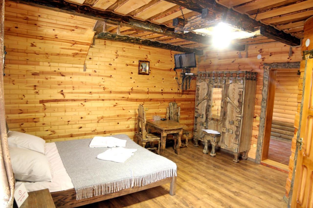 Zatyshok Nad Prutom Hotel Boekovel Buitenkant foto
