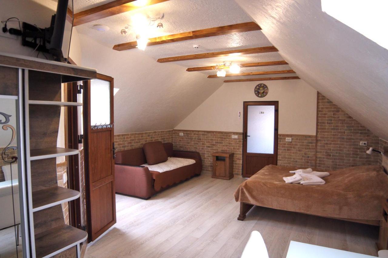 Zatyshok Nad Prutom Hotel Boekovel Buitenkant foto